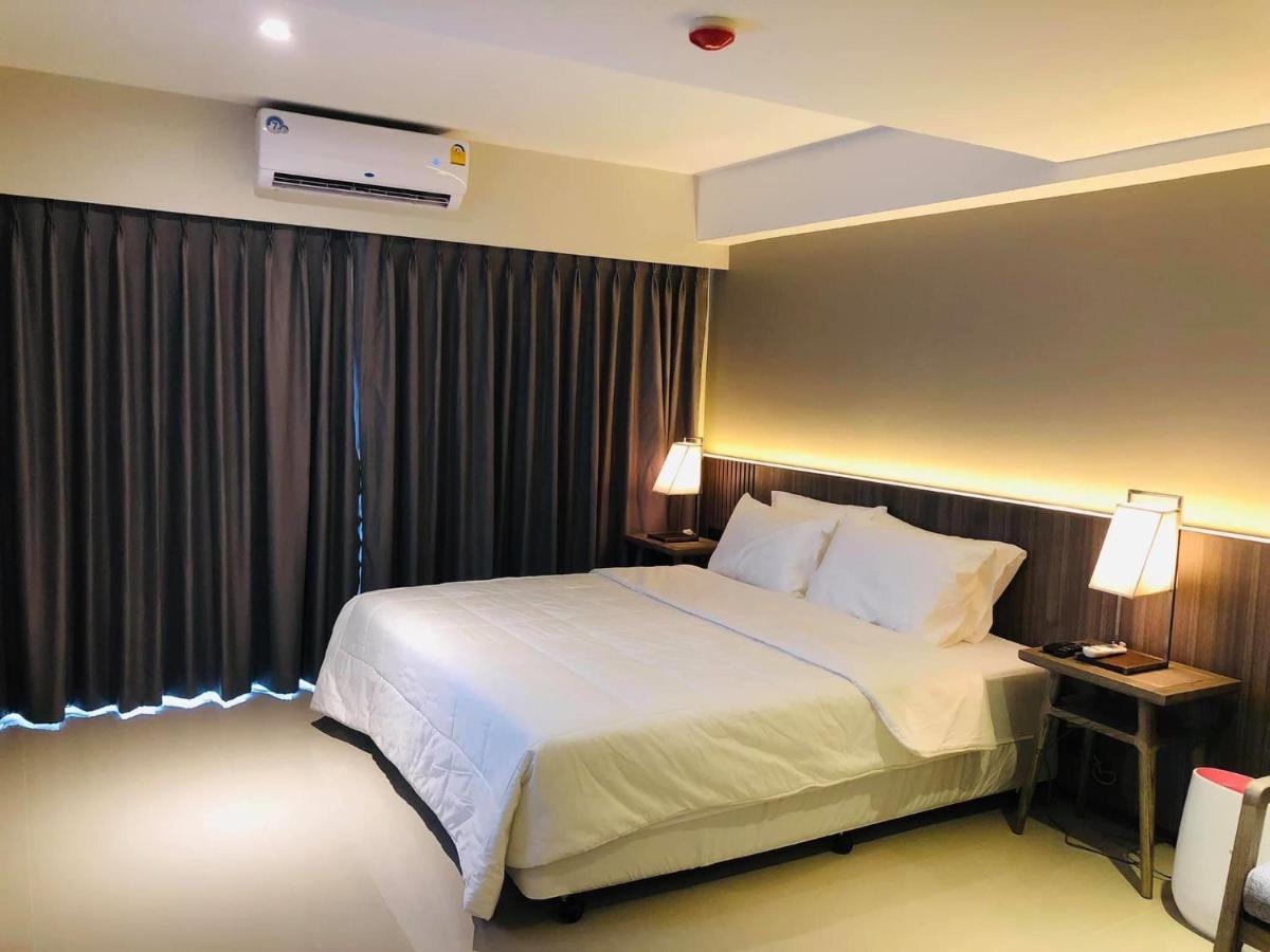 The Madera Lodge Pattaya ジョムティエンビーチ エクステリア 写真