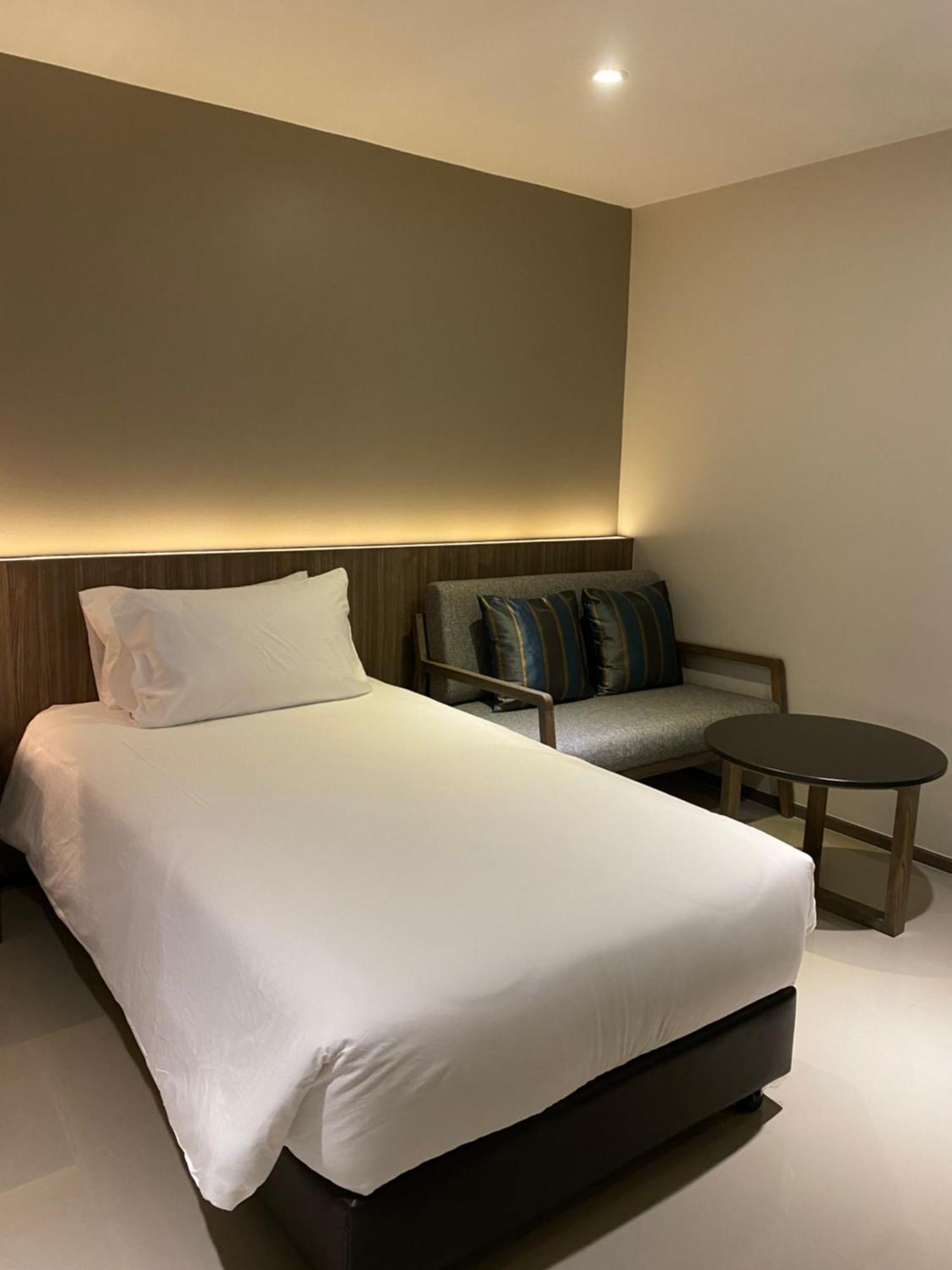 The Madera Lodge Pattaya ジョムティエンビーチ エクステリア 写真